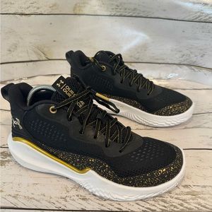 Under Armour Women's Flow Breakthru 2 Basketball